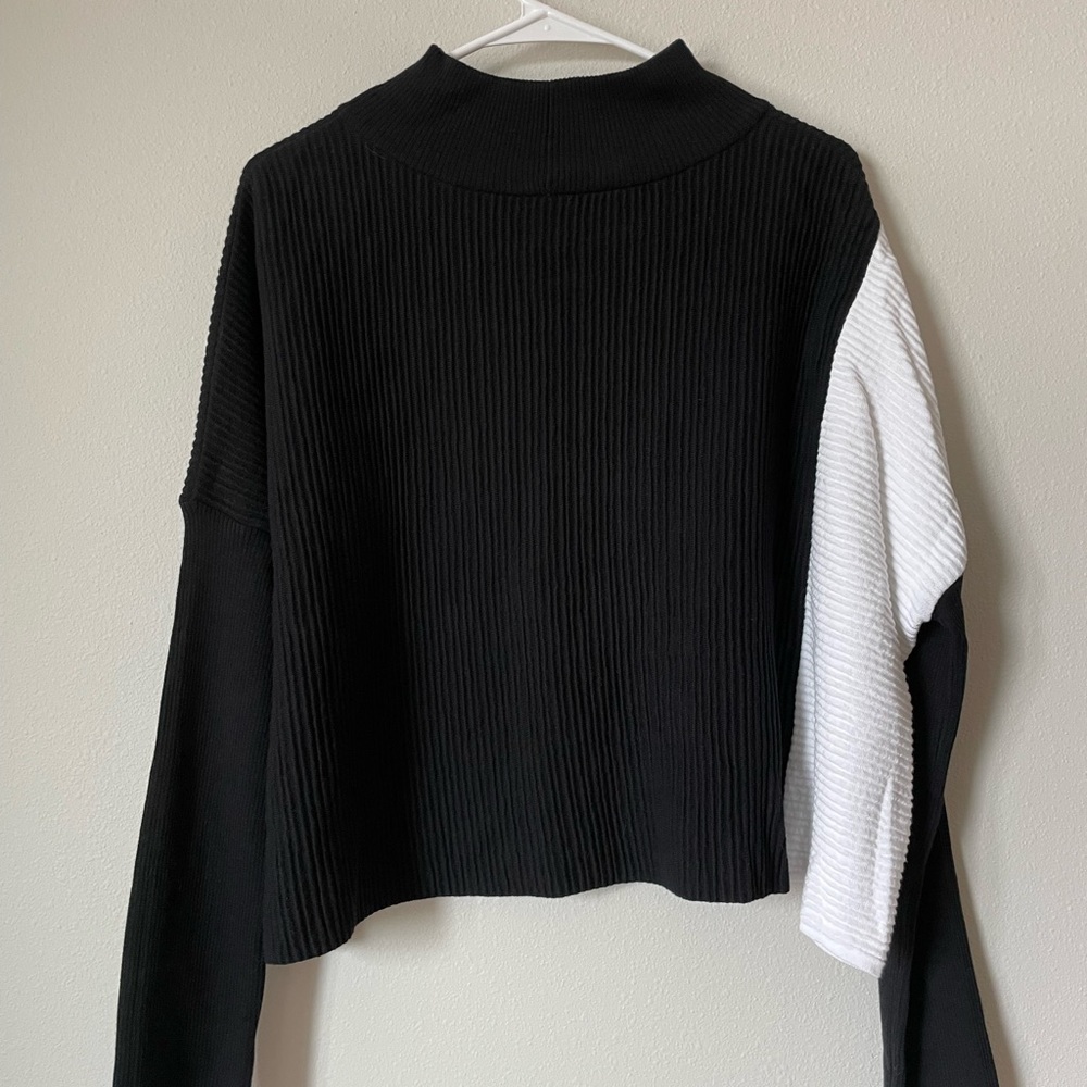planet by lauren g black and white sweater
